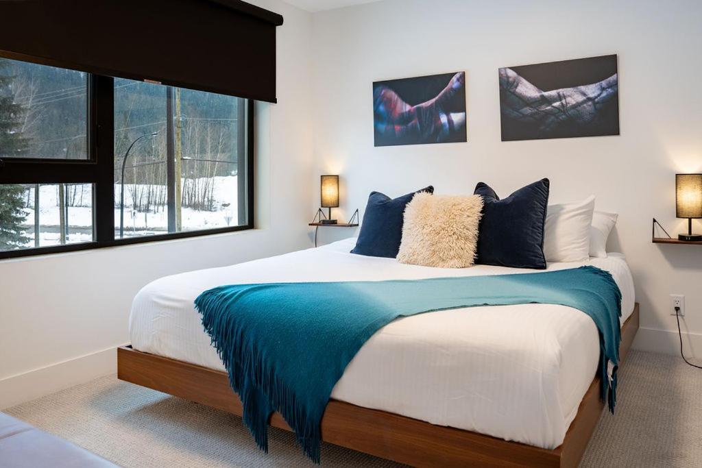 Appartamento Revel In The Stoke By Revelstoke Vacations Esterno foto