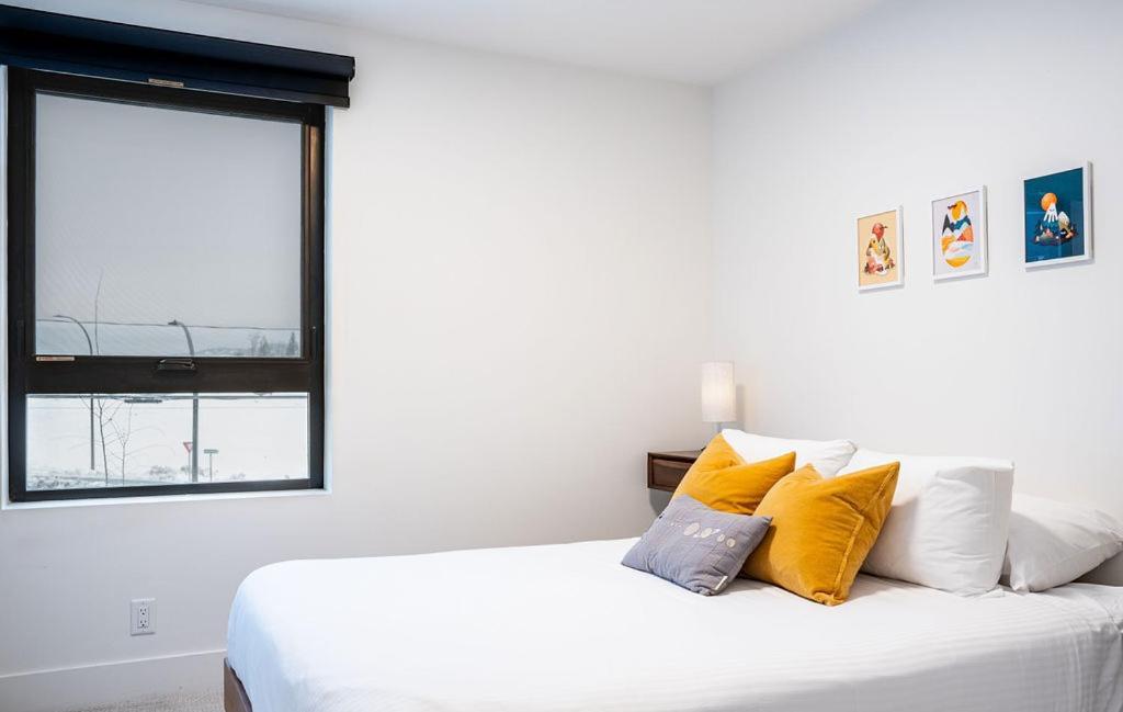 Appartamento Revel In The Stoke By Revelstoke Vacations Esterno foto